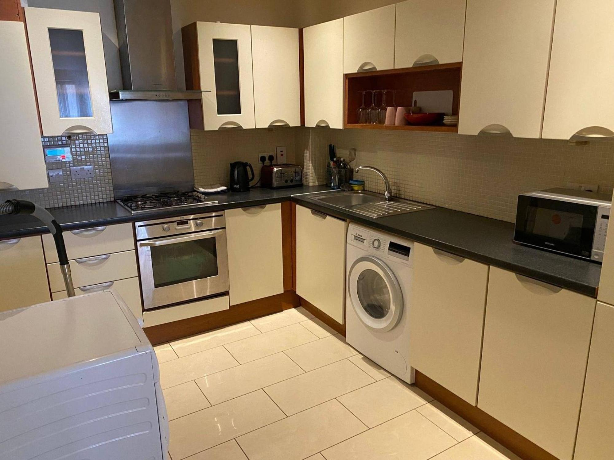 Modern Apt 3 Bedrooms Near Dundrum Dublin Exterior photo