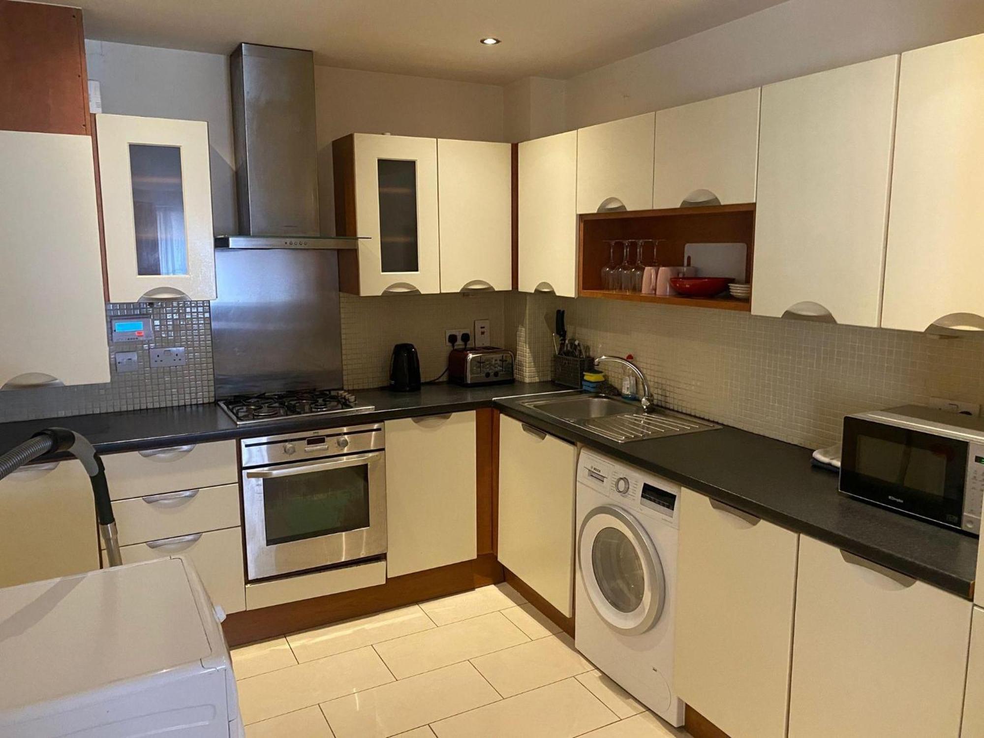 Modern Apt 3 Bedrooms Near Dundrum Dublin Exterior photo